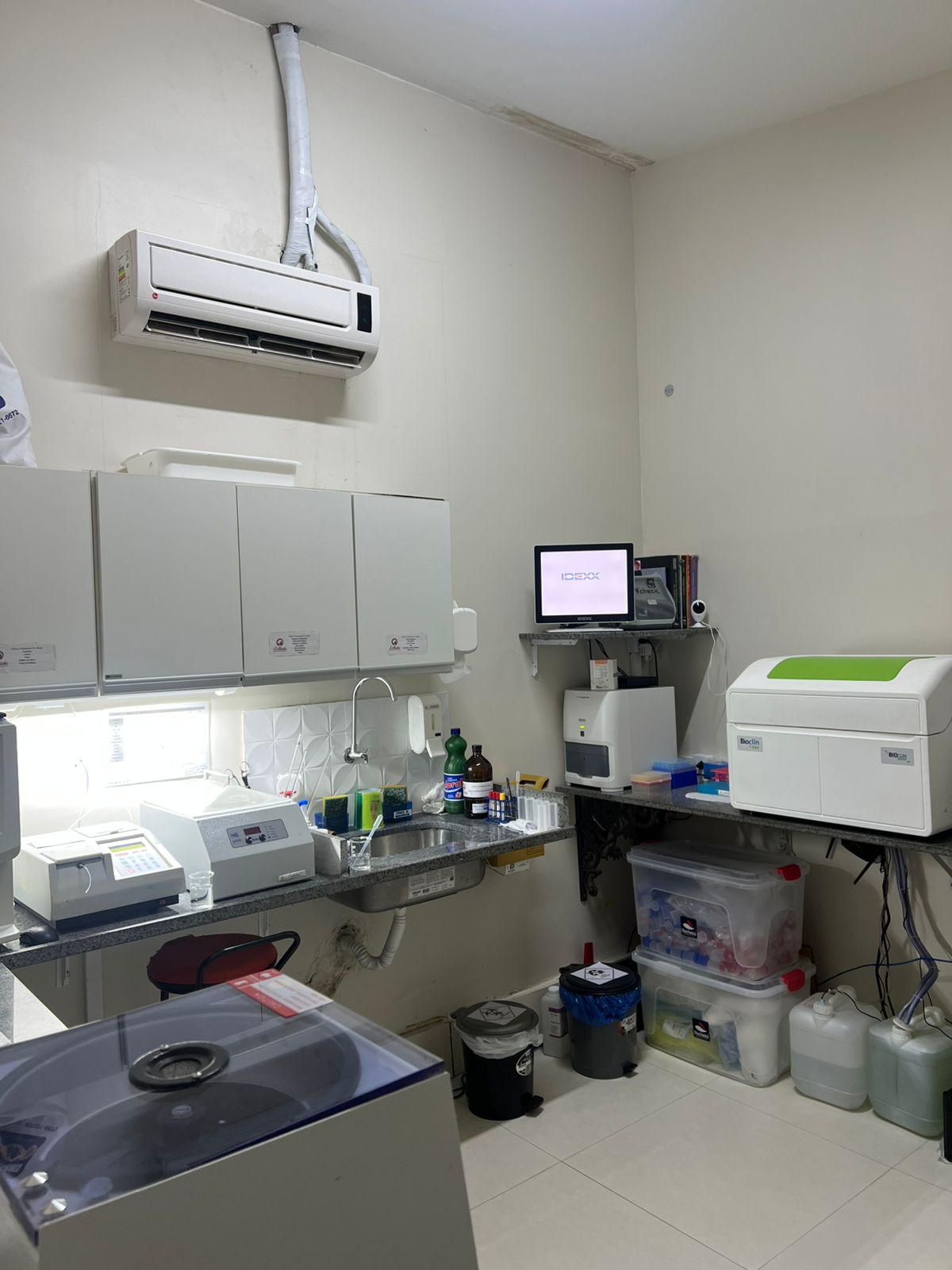 Laboratório próprio